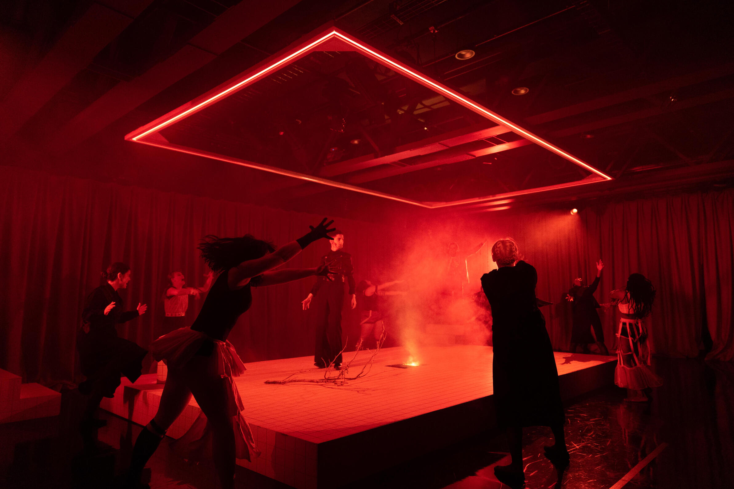 BAKKHAI | Set Design